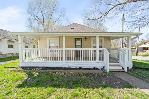 101 E Line ST, Excelsior Springs, MO 64024