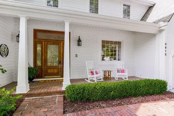 5812 W 129th ST, Leawood, KS 66209