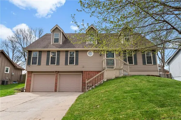 3205 NE 71st ST, Gladstone, MO 64119