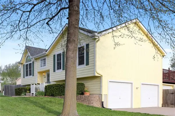 13810 Hunter DR, Platte City, MO 64079