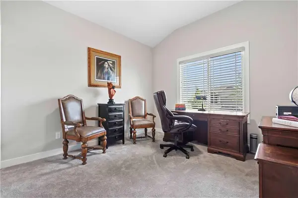 13346 W 181st TER, Overland Park, KS 66013