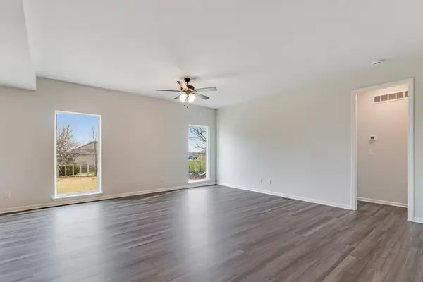 1713 Maci ST, Belton, MO 64012