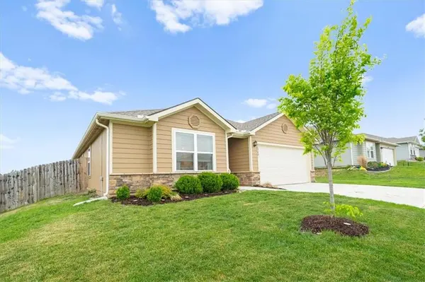 21742 Franklin ST, Spring Hill, KS 66083