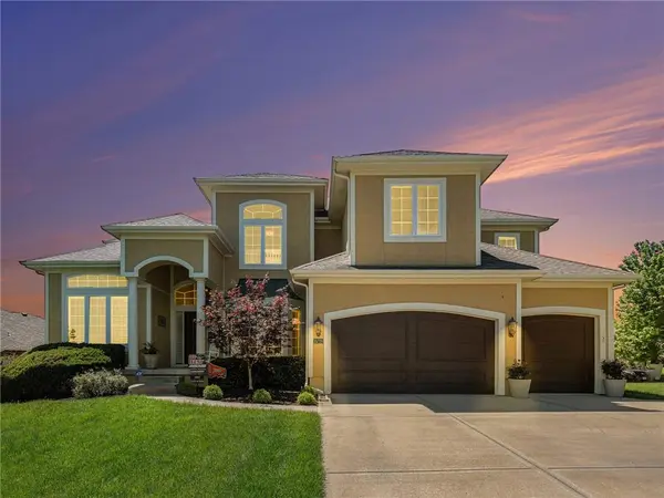 15720 Eby ST, Overland Park, KS 66221