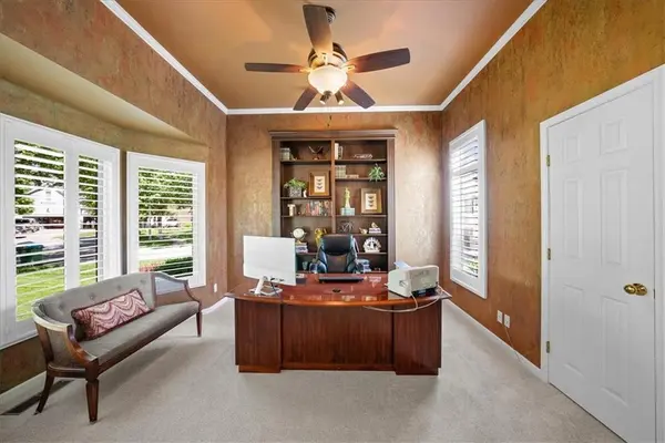 13109 Briar ST, Leawood, KS 66209