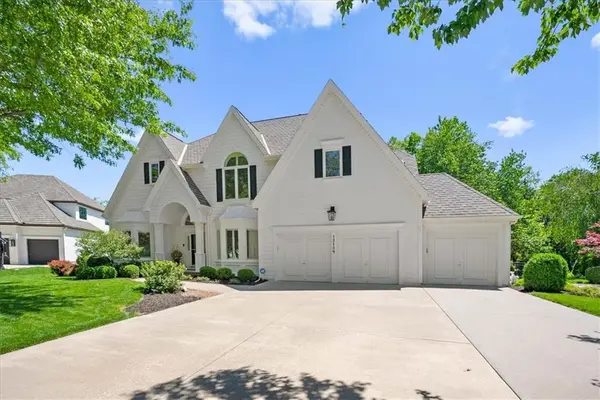 13109 Briar ST, Leawood, KS 66209