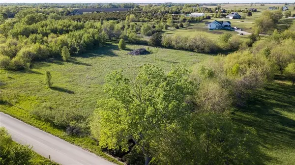 6400 W 255th ST,  Louisburg,  KS 66053