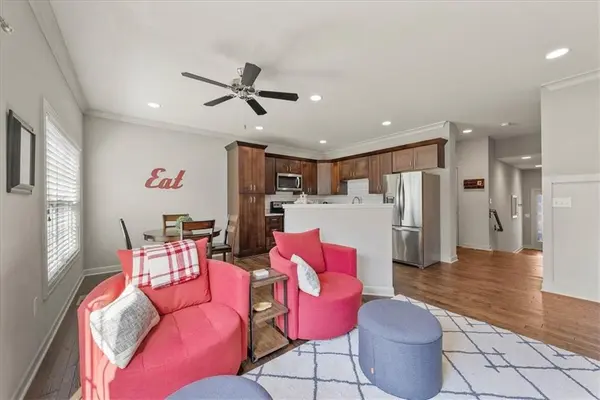 15845 Shawnee DR, Overland Park, KS 66223
