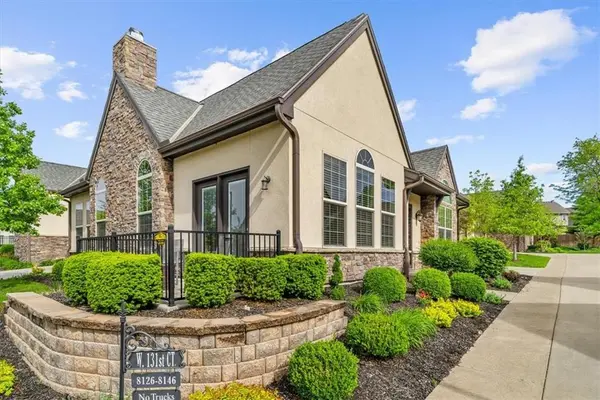 8146 W 131 CT, Overland Park, KS 66213