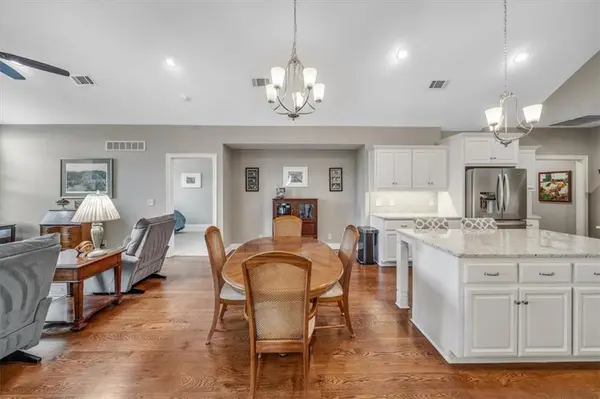 8146 W 131 CT, Overland Park, KS 66213
