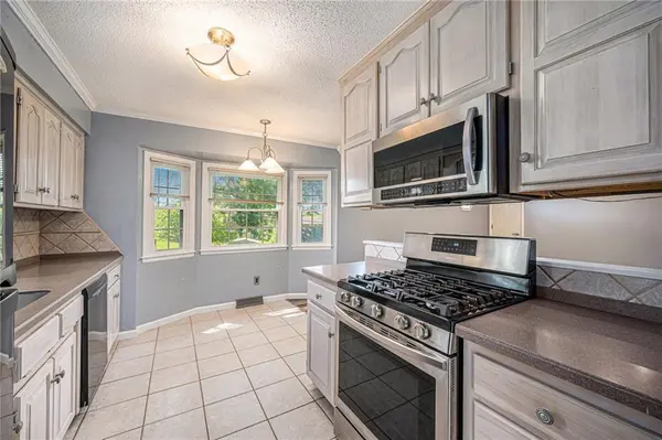 16015 E 40th TER, Independence, MO 64055