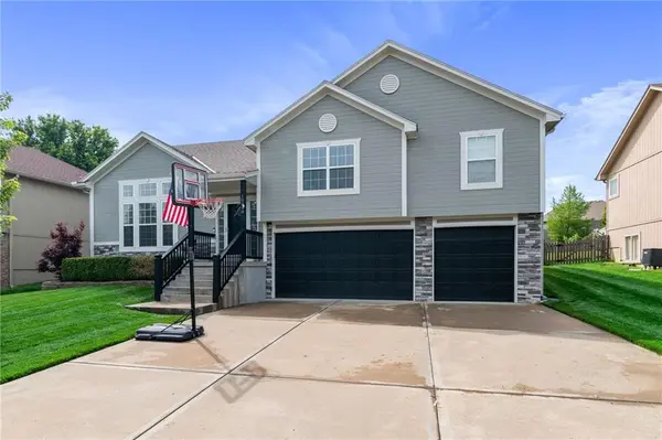10948 N Oxford AVE, Kansas City, MO 64157