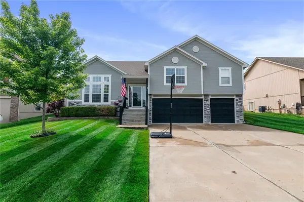 10948 N Oxford AVE, Kansas City, MO 64157