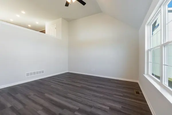 21334 W 216th ST, Spring Hill, KS 66083