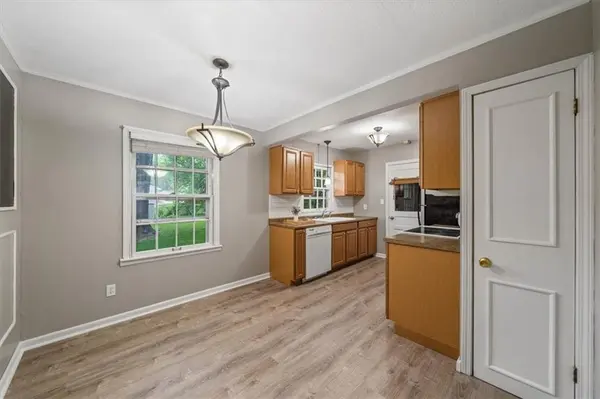 5344 Nall AVE, Roeland Park, KS 66202