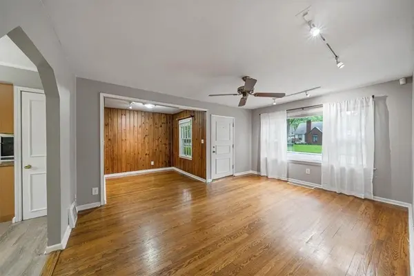 5344 Nall AVE, Roeland Park, KS 66202
