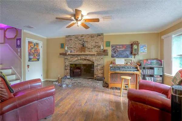6730 Sterling AVE, Raytown, MO 64133