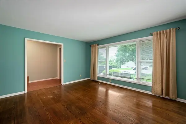 5629 W 50th ST, Roeland Park, KS 66202