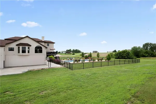 244 SE Piper DR, Holt, MO 64048
