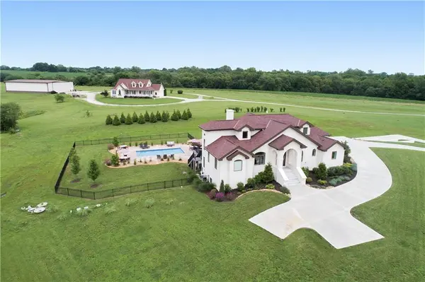 244 SE Piper DR, Holt, MO 64048