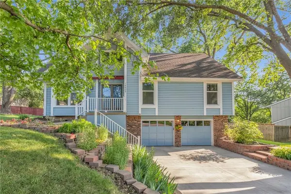 14609 W 91st TER, Lenexa, KS 66215