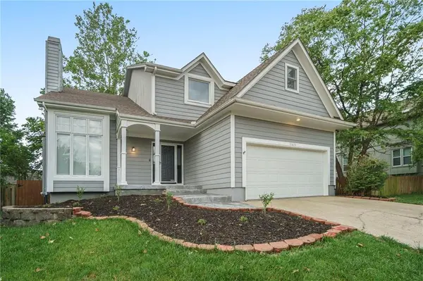 11615 W 115TH ST, Overland Park, KS 66210