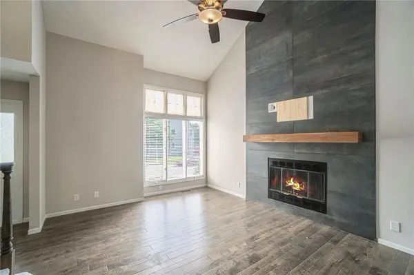 11615 W 115TH ST, Overland Park, KS 66210