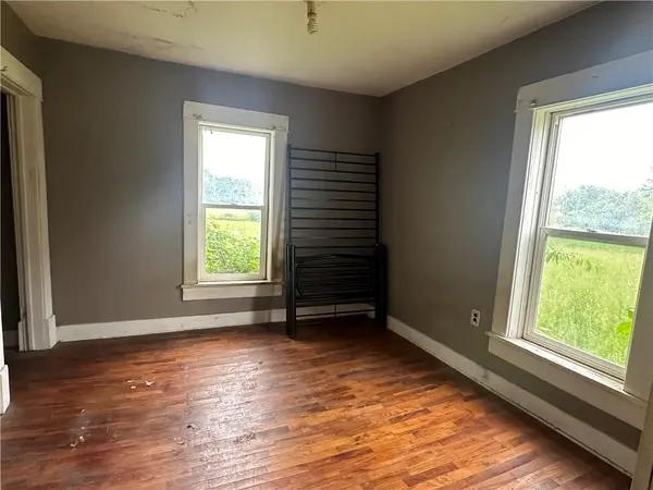 208 AKRON RD, Cainsville, MO 64632