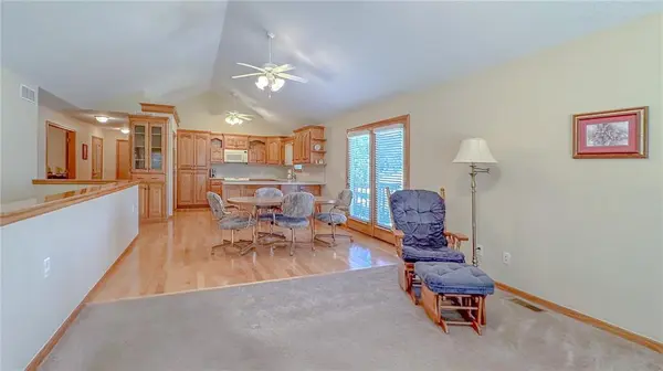 1106 Melanie LN, Excelsior Springs, MO 64024