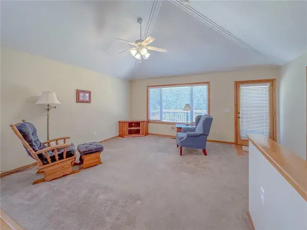 1106 Melanie LN, Excelsior Springs, MO 64024