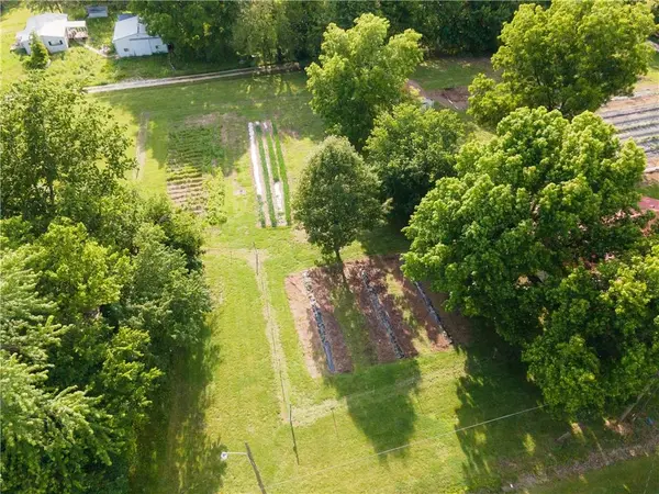 983 State Hwy 39 HWY, Arcola, MO 65603