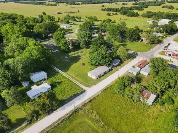 983 State Hwy 39 HWY, Arcola, MO 65603