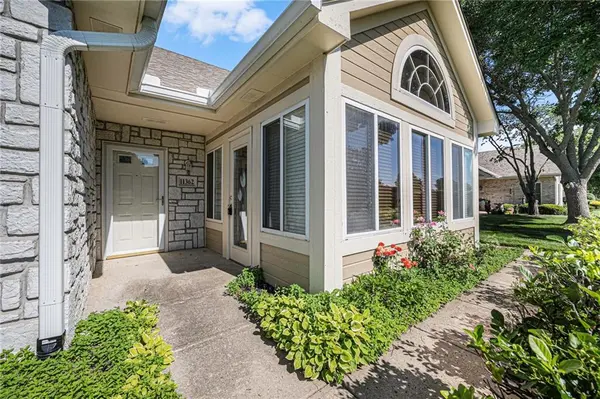 11362 S Pflumm RD, Olathe, KS 66215