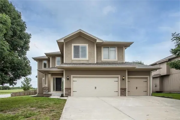 505 SW Eagles Ridge DR, Blue Springs, MO 64014