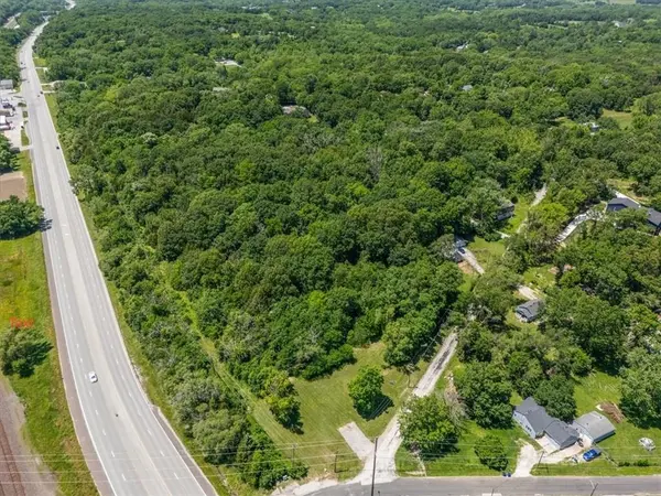 2064 Orchard ST,  Edwardsville,  KS 66111