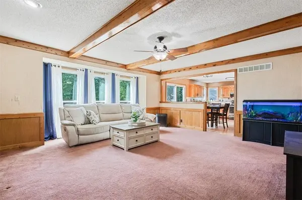 11606 Riley ST Overland Park, KS 66210