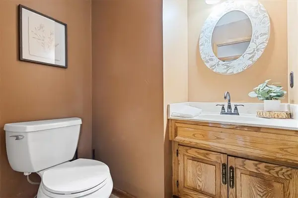 11606 Riley ST Overland Park, KS 66210