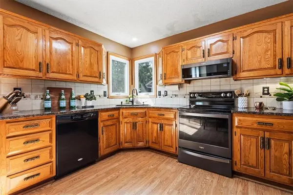 11606 Riley ST Overland Park, KS 66210