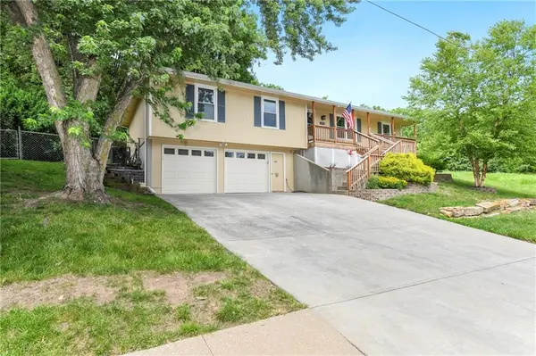 2100 S 19th TER, Leavenworth, KS 66048