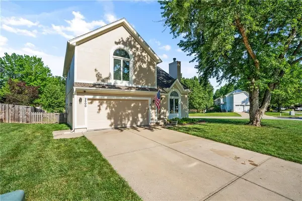2500 NE Quail Walk TRL, Blue Springs, MO 64014
