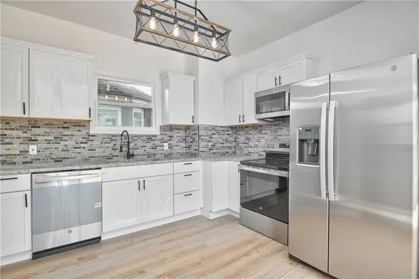 2917 E 30 ST, Kansas City, MO 64128
