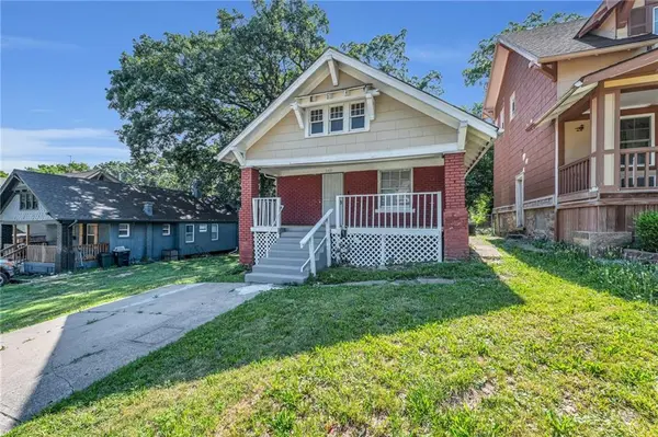3933 Chestnut AVE, Kansas City, MO 64130