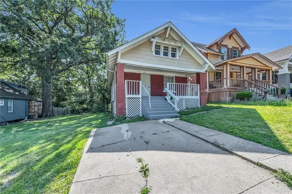 3933 Chestnut AVE, Kansas City, MO 64130