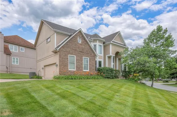 12704 S Darnell ST, Olathe, KS 66062