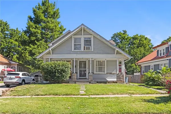 1110 W Waldo AVE, Independence, MO 64050