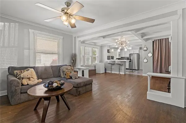 1110 W Waldo AVE, Independence, MO 64050
