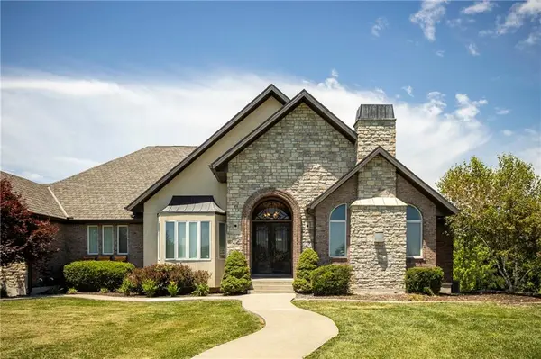 11861 Barb RD, Corder, MO 64021