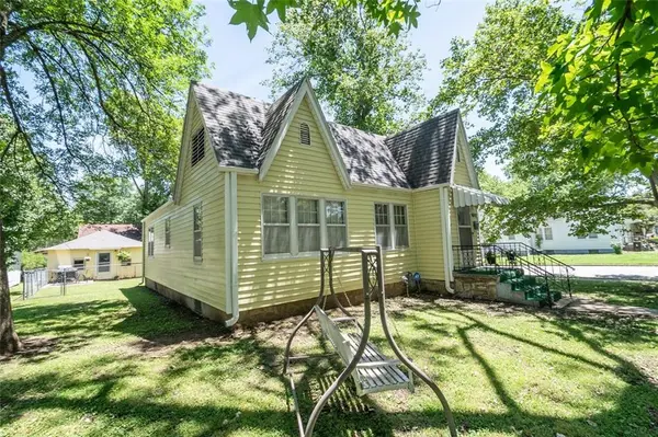 202 N Western AVE, Chanute, KS 66720