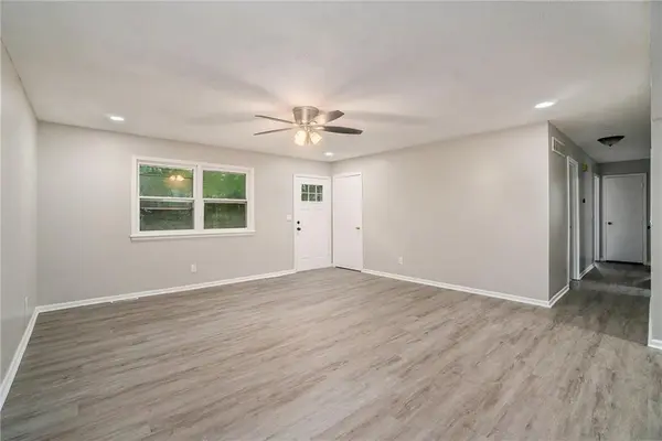 205 E Kaskaskia ST, Paola, KS 66071