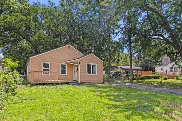 1221 S Hardy AVE, Independence, MO 64052